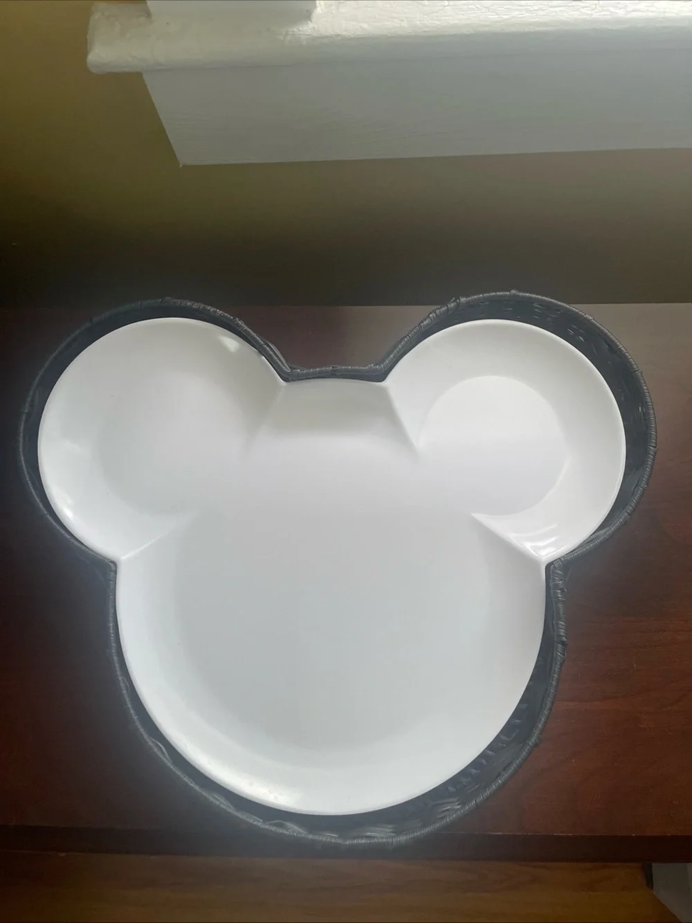 DISNEY Mickey Wicker Basket with Mickey Plate
